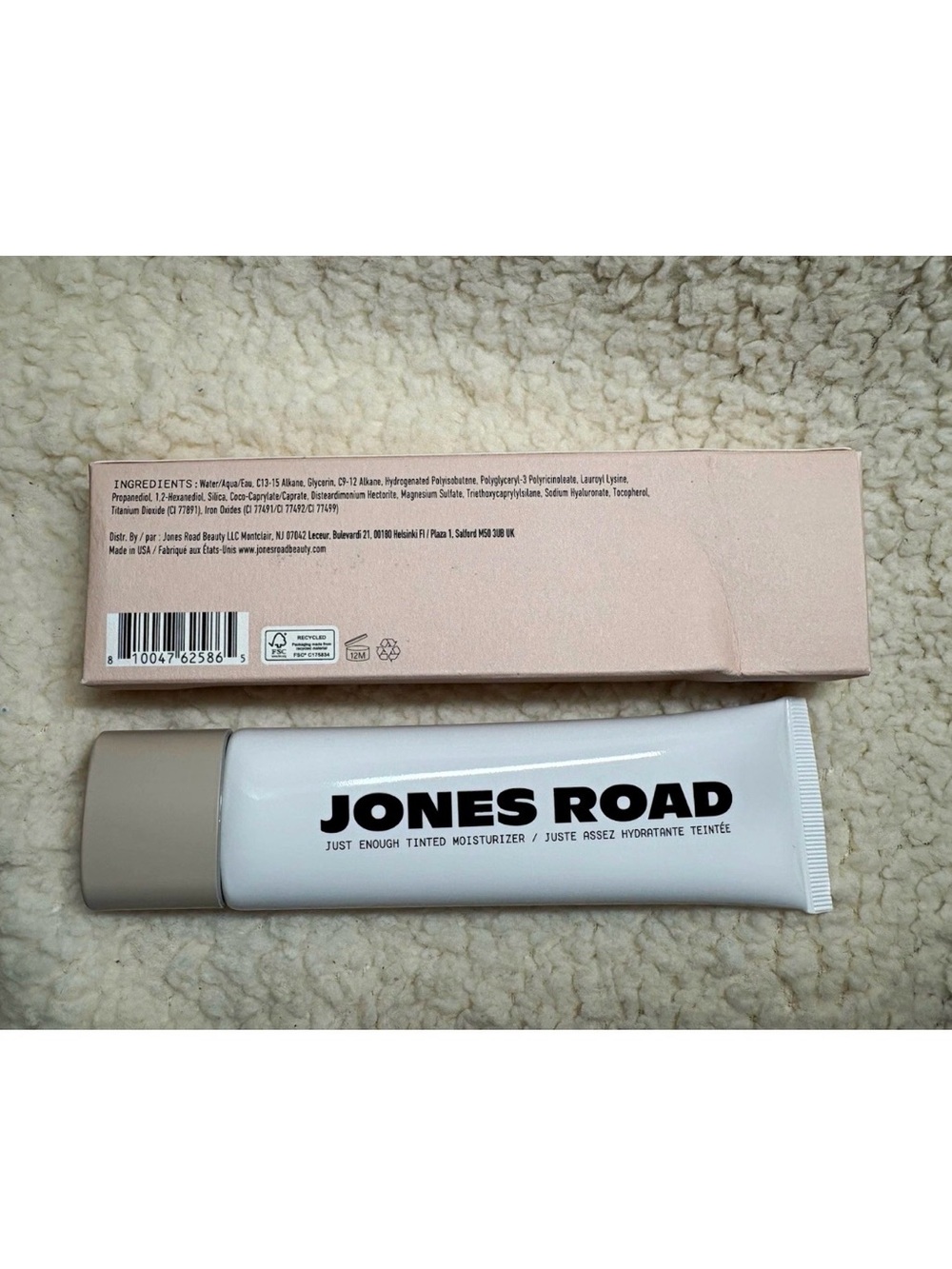 Jones Road Just Enough Tinted Moisturizer in Alabaster VIRAL NIB - Picture 2 of 4